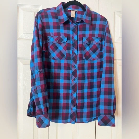 Duluth Trading Co Blue & Burgundy Plaid Button-Front Shirt - Picture 1 of 6